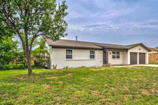 809 Michelle Drive, Everman, TX 76140