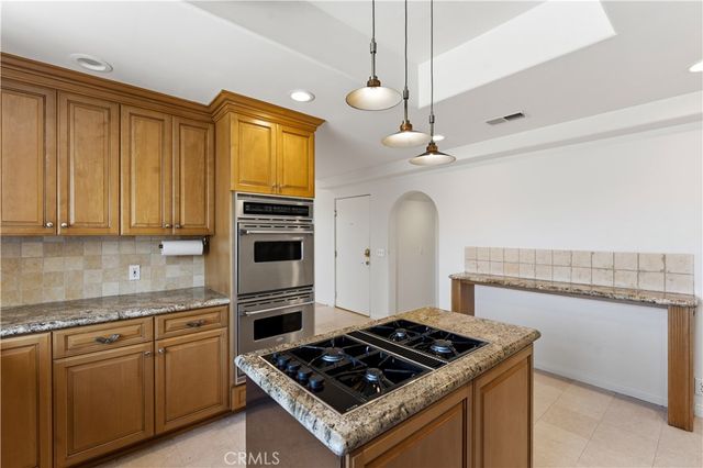 23665 Summit, Calabasas, CA 91302