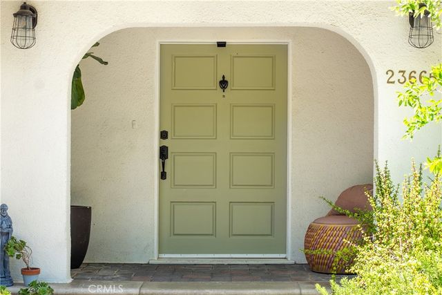 23665 Summit, Calabasas, CA 91302