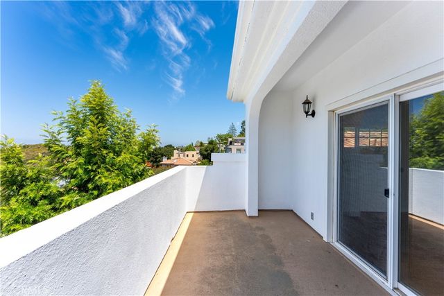 23665 Summit, Calabasas, CA 91302