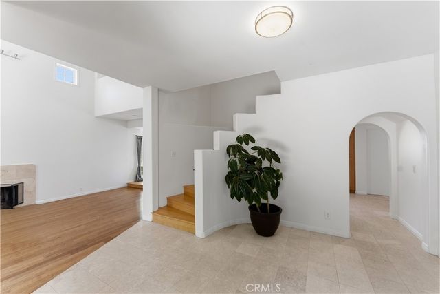 23665 Summit, Calabasas, CA 91302