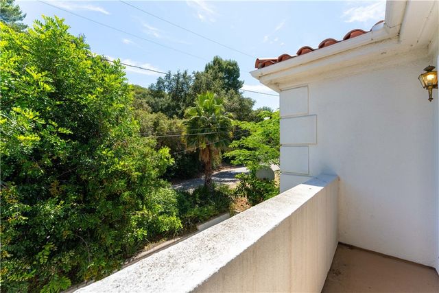 23665 Summit, Calabasas, CA 91302