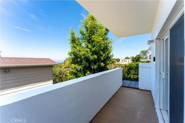 23665 Summit, Calabasas, CA 91302