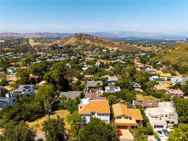 23665 Summit, Calabasas, CA 91302