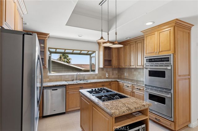 23665 Summit, Calabasas, CA 91302