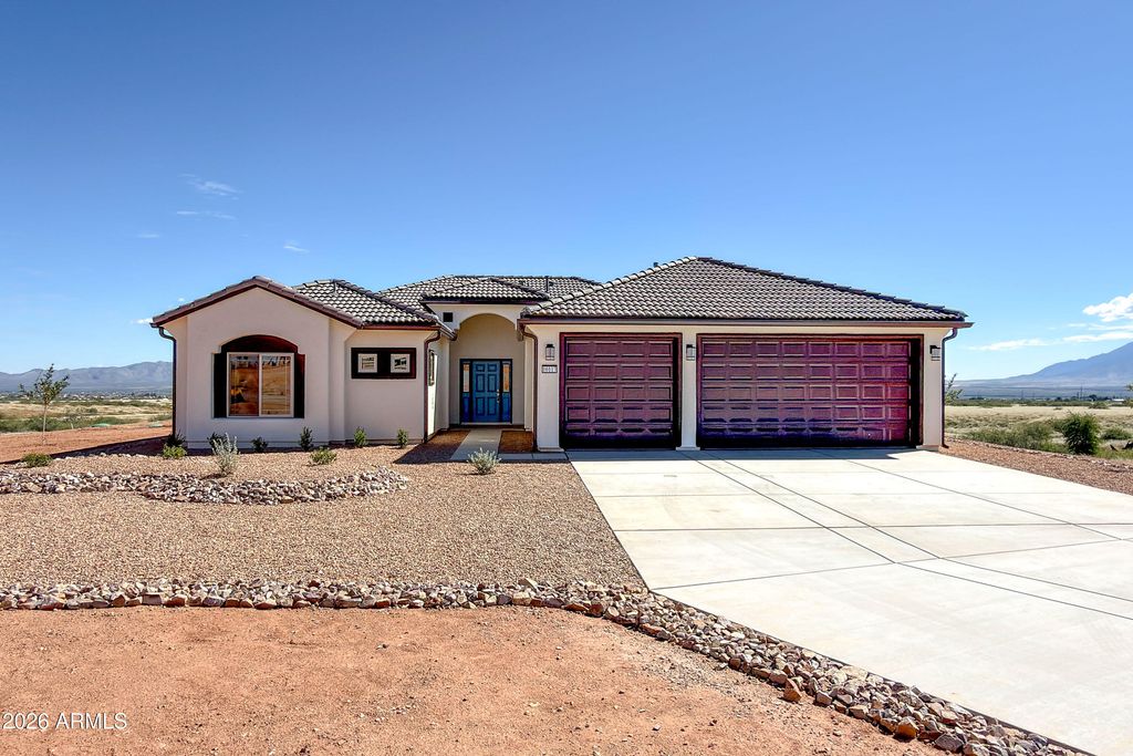 Image 1 of property listing at 10117 S Vaquero Circle Lot 205, Hereford, AZ 85615