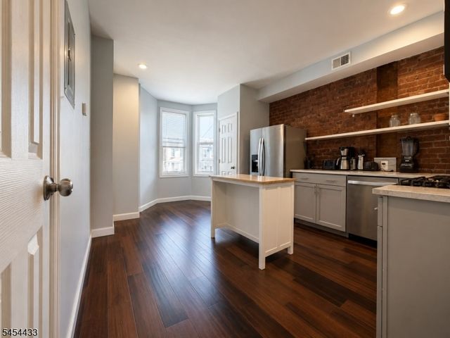 272 N 7Th St, Newark City, NJ 07107