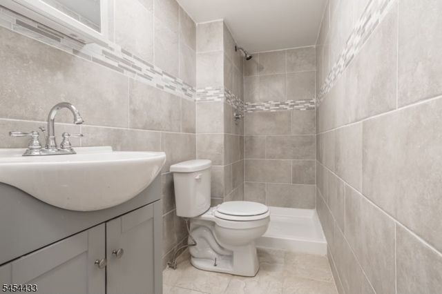 272 N 7Th St, Newark City, NJ 07107