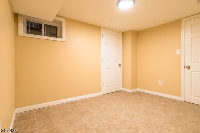 272 N 7Th St, Newark City, NJ 07107