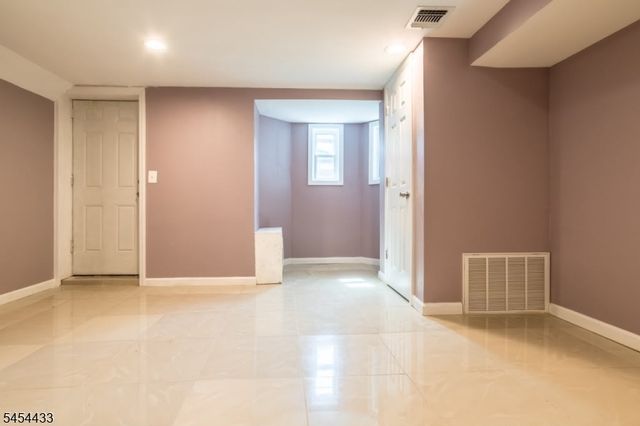 272 N 7Th St, Newark City, NJ 07107