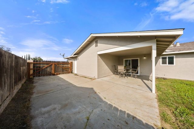 1156 Marguerite Avenue, Manteca, CA 95336