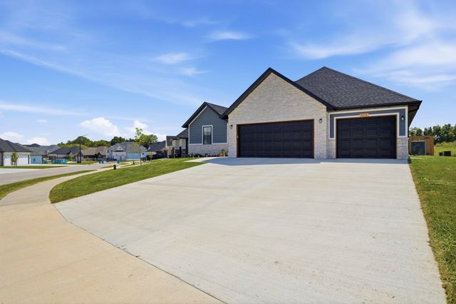 3014 E Heritage Street, Republic, MO 65738
