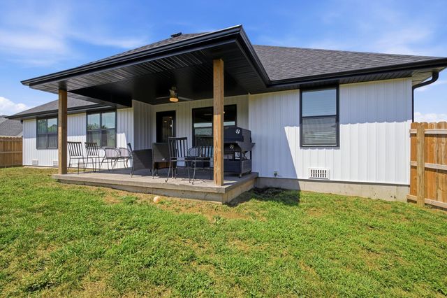 3014 E Heritage Street, Republic, MO 65738