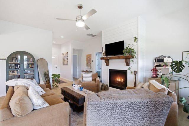 3014 E Heritage Street, Republic, MO 65738