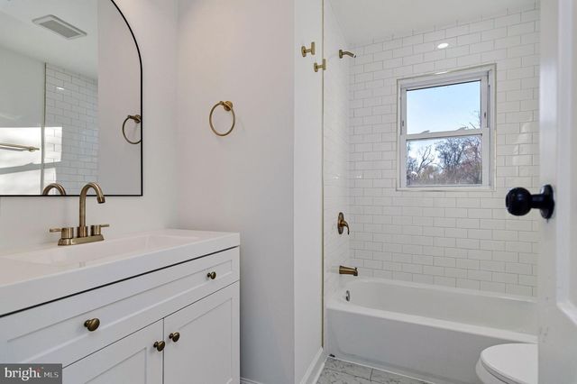 4816 EDWARDS ST, Alexandria, VA 22312