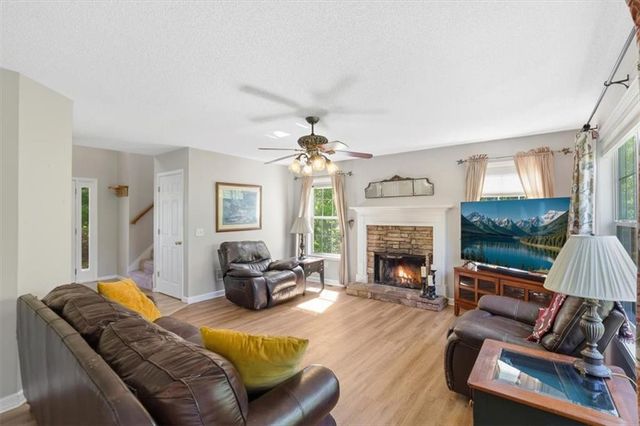 717 Ridgewood Way, Canton, GA 30114