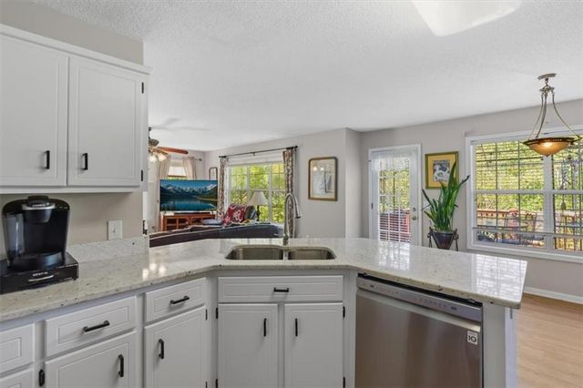 717 Ridgewood Way, Canton, GA 30114