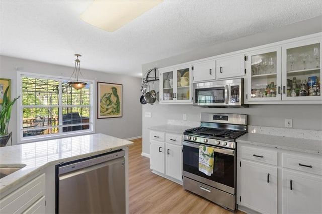 717 Ridgewood Way, Canton, GA 30114