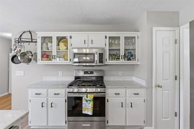 717 Ridgewood Way, Canton, GA 30114