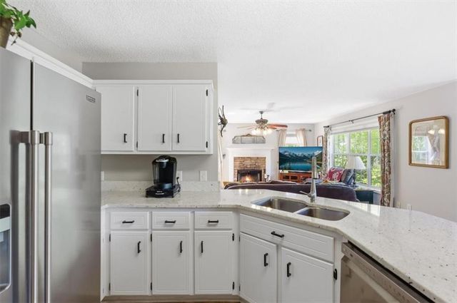 717 Ridgewood Way, Canton, GA 30114