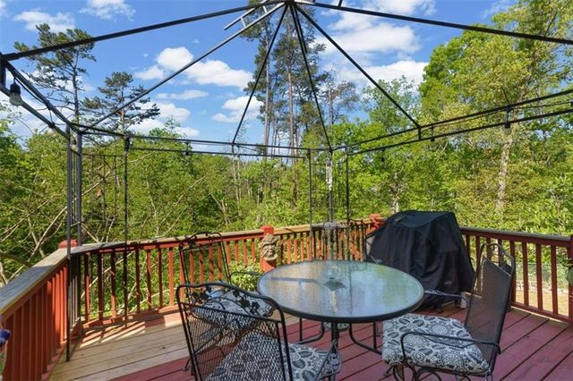 717 Ridgewood Way, Canton, GA 30114