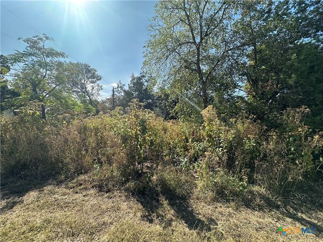 1 S Sherwood Drive, Belton, TX 76513