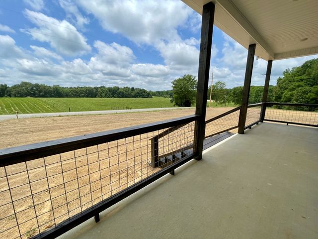 54 Union Hill Rd, Loretto, TN 38469