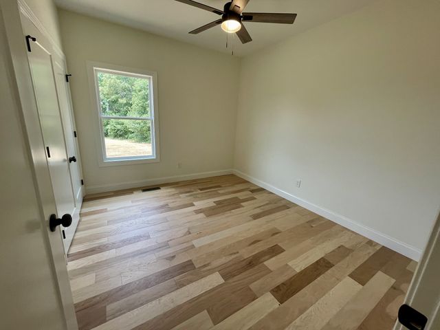 54 Union Hill Rd, Loretto, TN 38469
