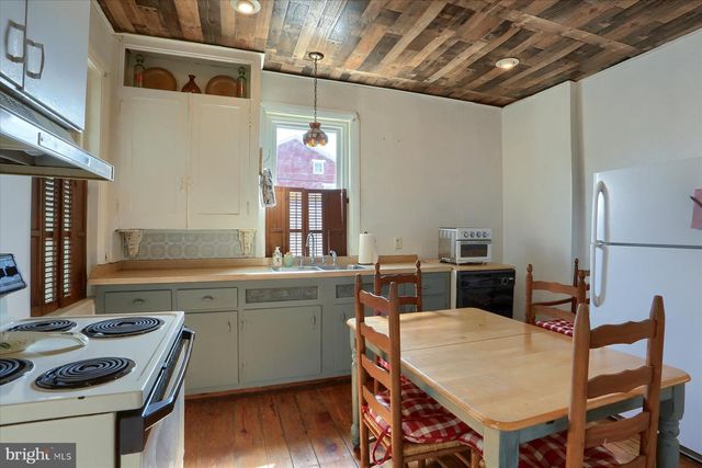 100 W KELLER ST, Mechanicsburg, PA 17055