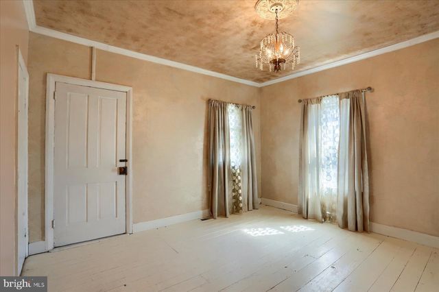 100 W KELLER ST, Mechanicsburg, PA 17055