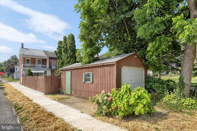 100 W KELLER ST, Mechanicsburg, PA 17055