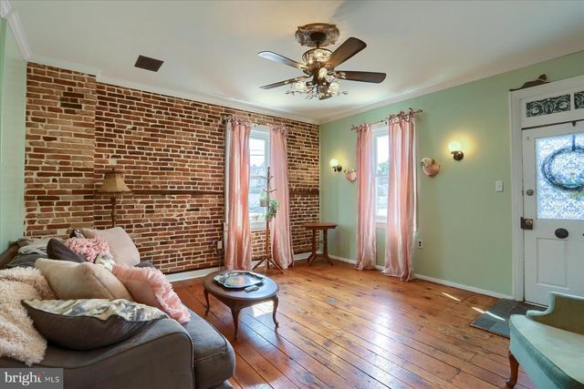 100 W KELLER ST, Mechanicsburg, PA 17055