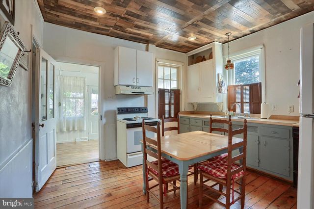 100 W KELLER ST, Mechanicsburg, PA 17055