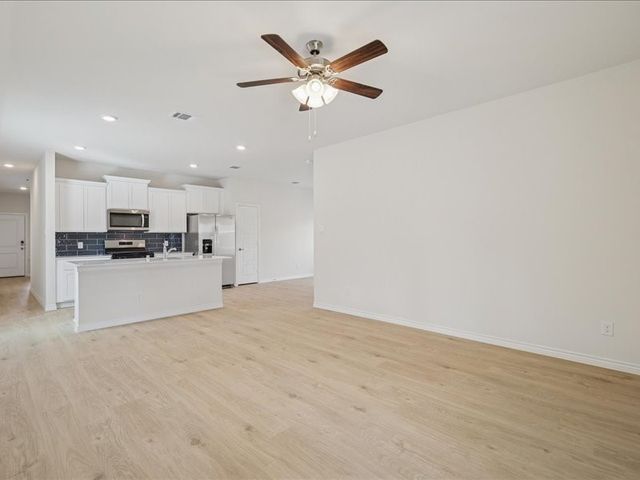 2005 Outpost Way, Princeton, TX 75407