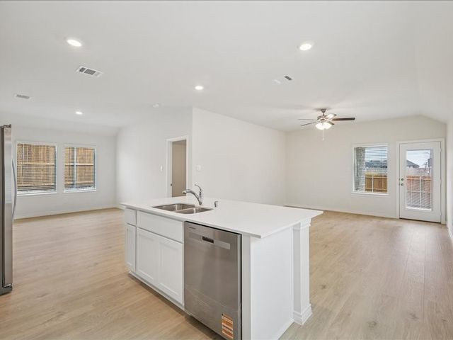 2005 Outpost Way, Princeton, TX 75407