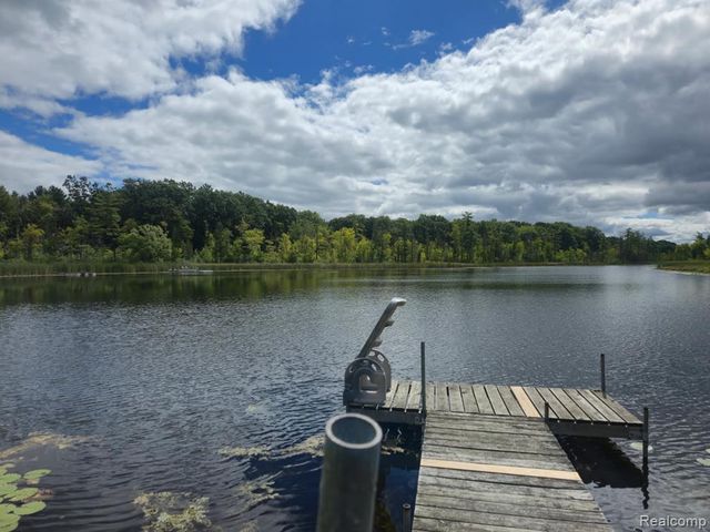 2264 Equestrian Trail Drive, Metamora, MI 48455