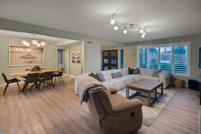 5134 Park Rim Dr., San Diego, CA 92117