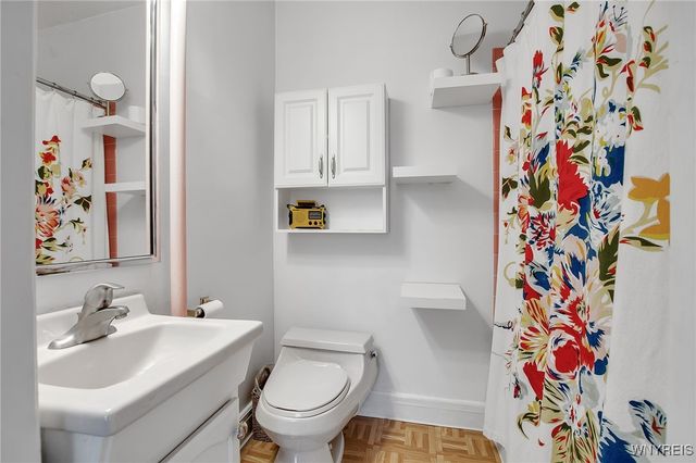 704 Auburn Avenue, Buffalo, NY 14222