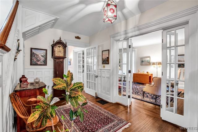 704 Auburn Avenue, Buffalo, NY 14222