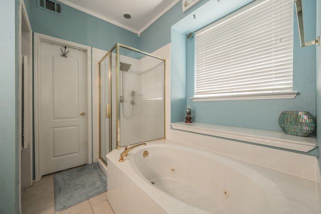 812 Chaparral Drive, Grand Prairie, TX 75052