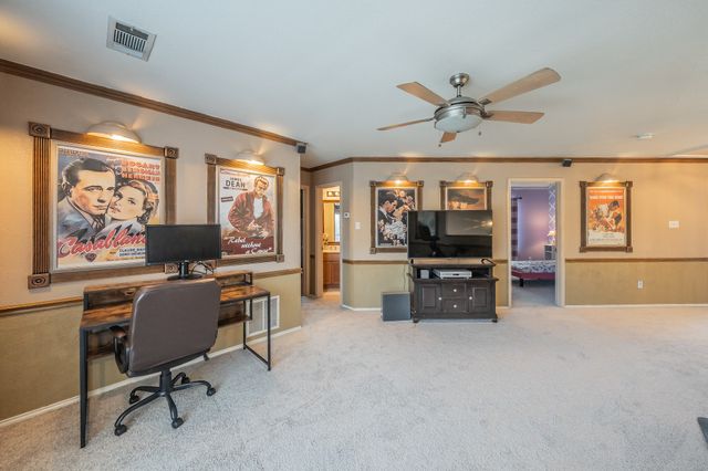 812 Chaparral Drive, Grand Prairie, TX 75052