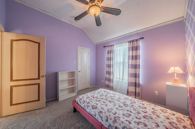 812 Chaparral Drive, Grand Prairie, TX 75052