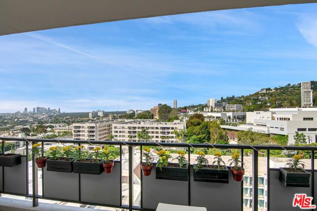 1155 N La Cienega Boulevard 1103, West Hollywood, CA 90069