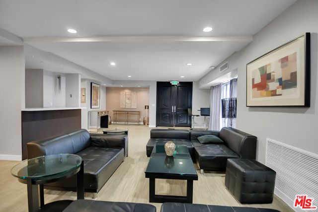 1155 N La Cienega Boulevard 1103, West Hollywood, CA 90069