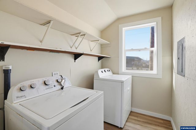 108 W 1st St, Canby, OR 97013