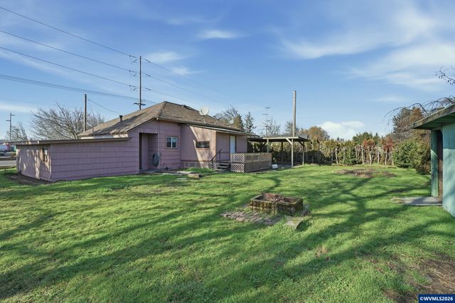 108 W 1st St, Canby, OR 97013