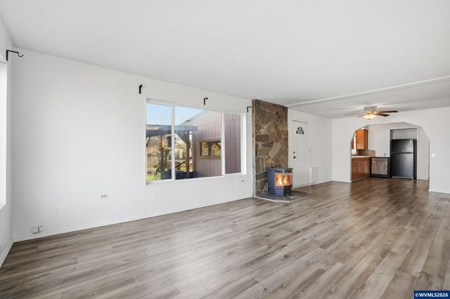 108 W 1st St, Canby, OR 97013