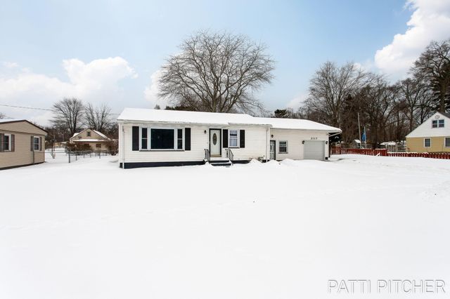 2117 Columbus Avenue, Norton Shores, MI 49441
