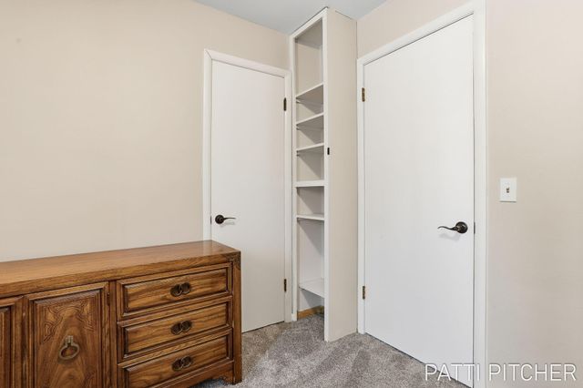 2117 Columbus Avenue, Norton Shores, MI 49441