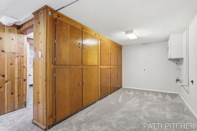 2117 Columbus Avenue, Norton Shores, MI 49441